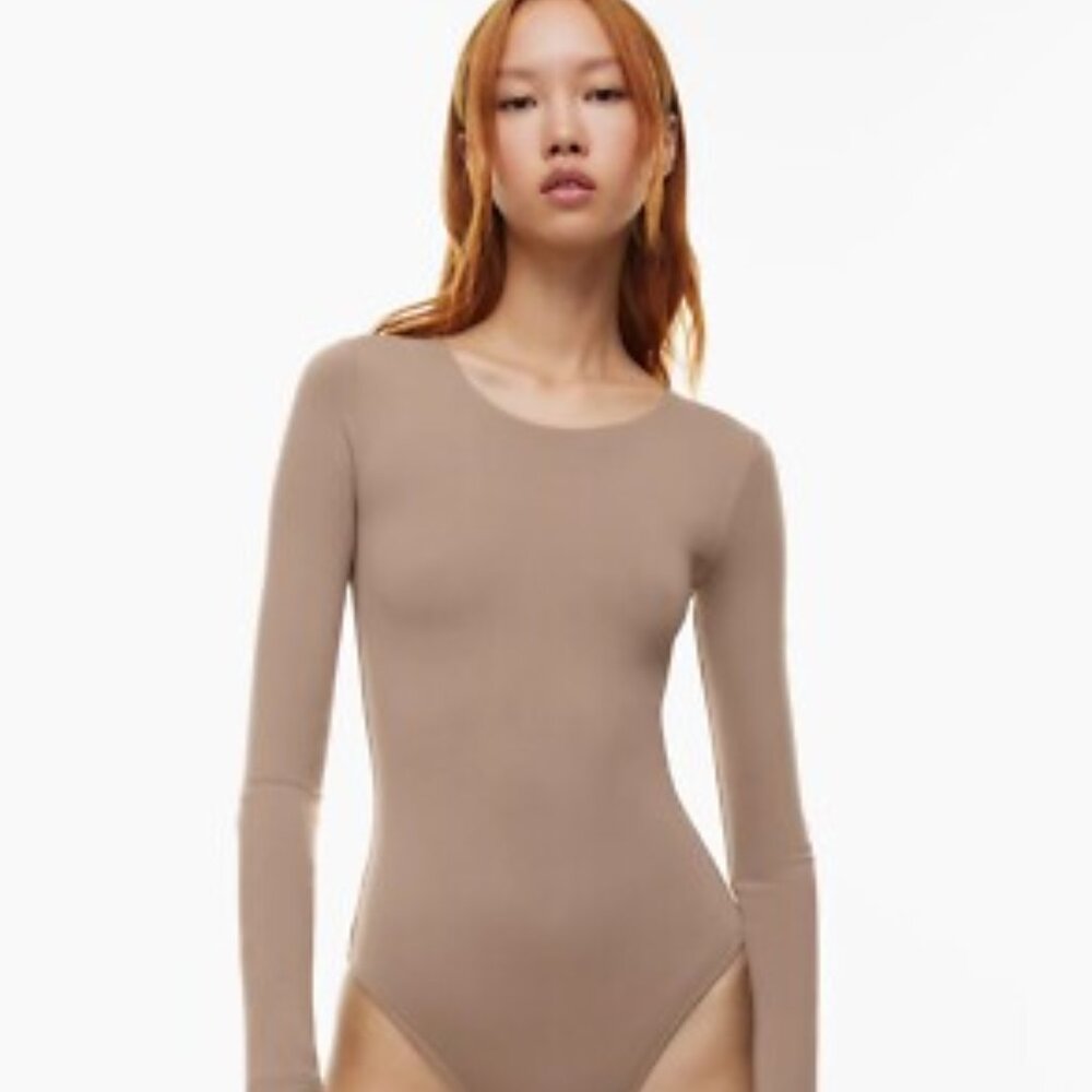 NWT Babaton Original Contour Crew Bodysuit, Warm Taupe